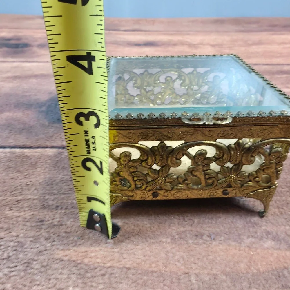 Vintage Jewelry Box Womens OS Gold Good Cherub Filigree Beveled Glass Casket